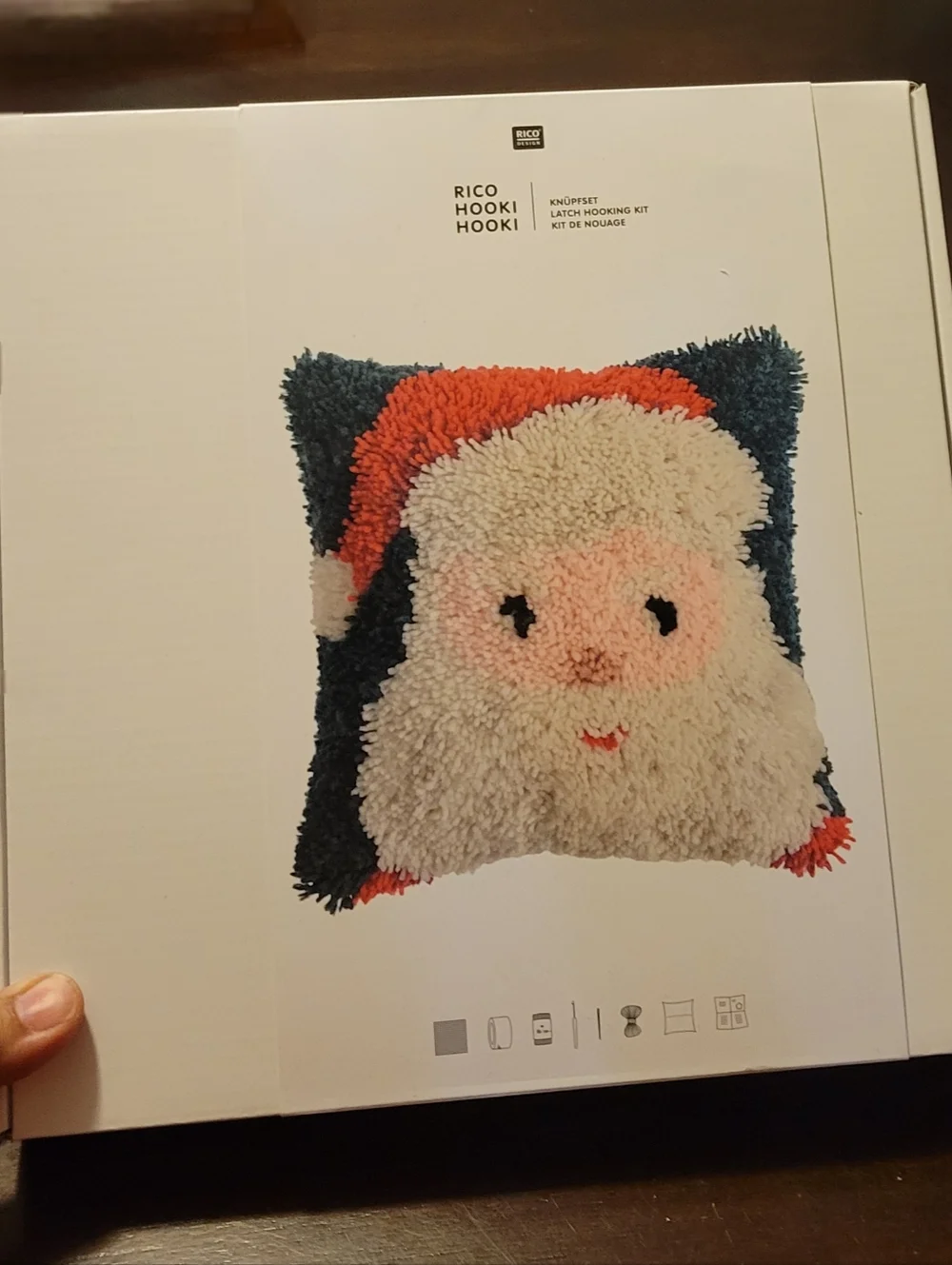 Rico Design Latch Hooking Kits - Santa Pillow, 15